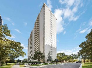360 Ridelle Ave Unit 612, Toronto, ON M6B 1K1