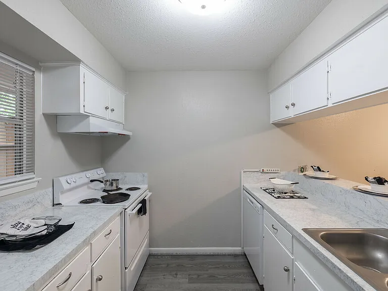 Hidden Park Apartments — Photo 26