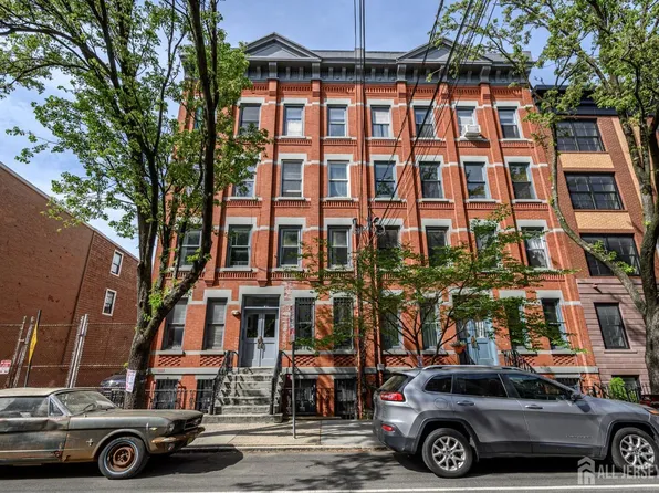 228 1st St APT 3B, Jersey City, NJ 07302