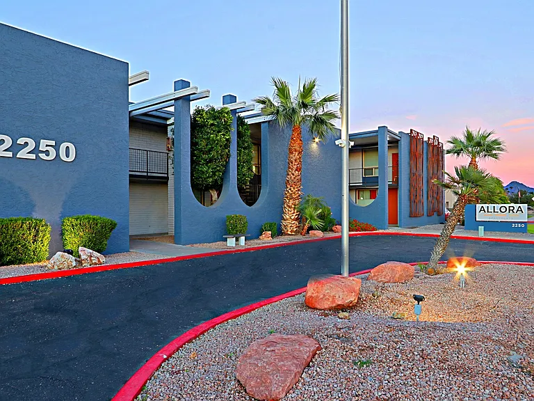 Allora Phoenix Apartments — Photo 16