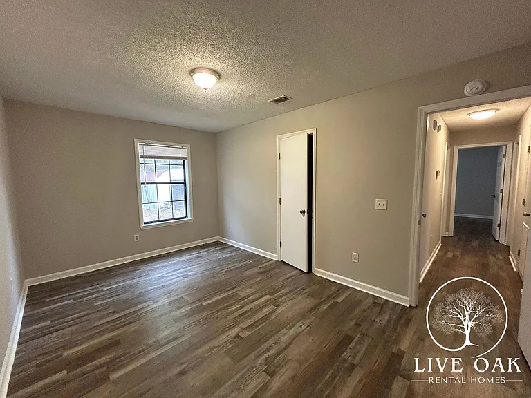904 Willowbrook Dr — Photo 17