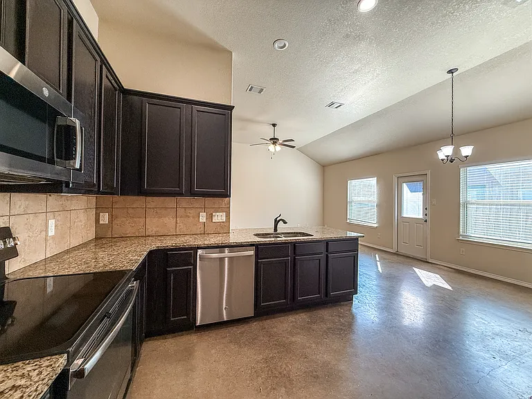 342 Emma Dr #2-1 — Photo 7