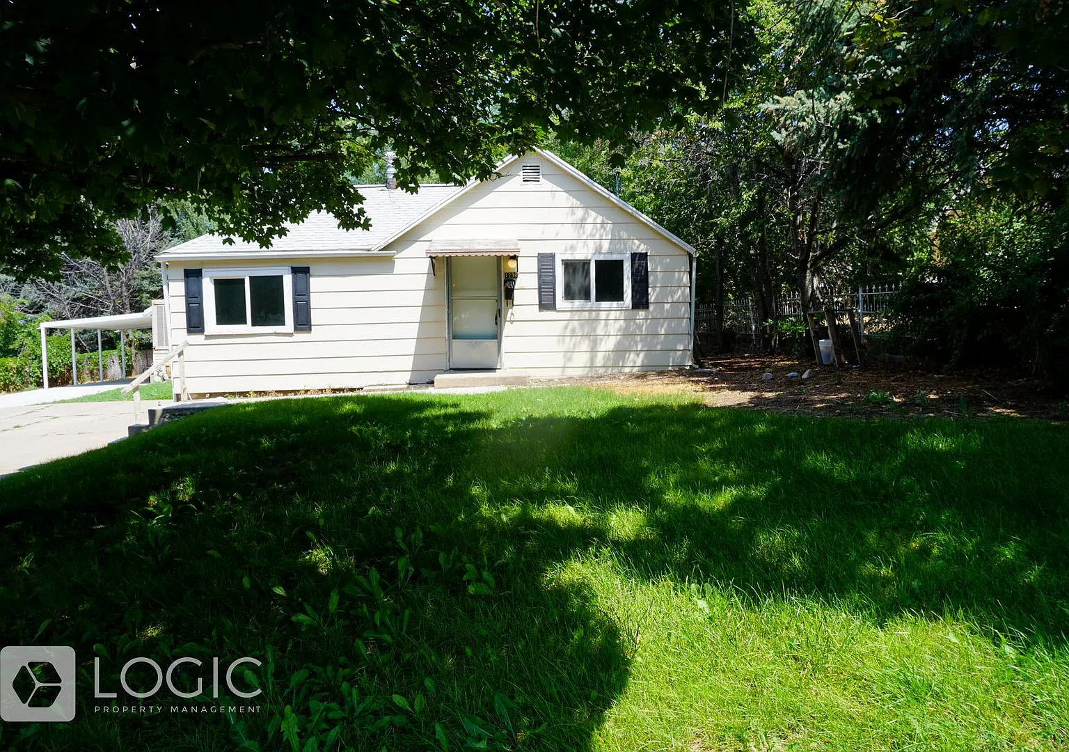 4 Bed / 2 Bath Multi-Family Home for Rent in Ogden, UT — Photo 1