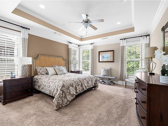 4th image of 3028 Scarlet Oak Ln