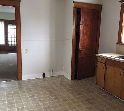637 Kitchen1