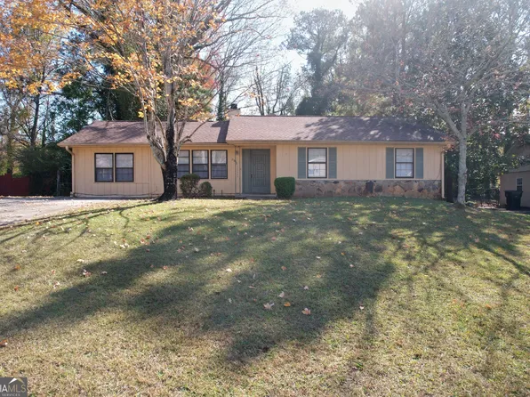 2997 Menlo Park Dr, Rex, GA 30273