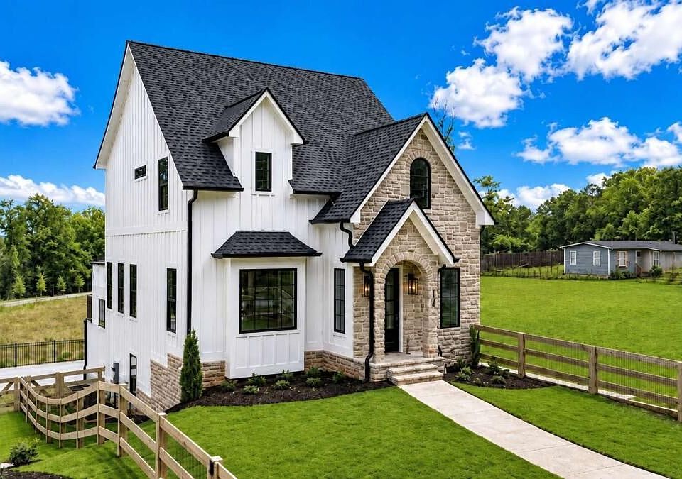 1st image of 104 Tanya Way