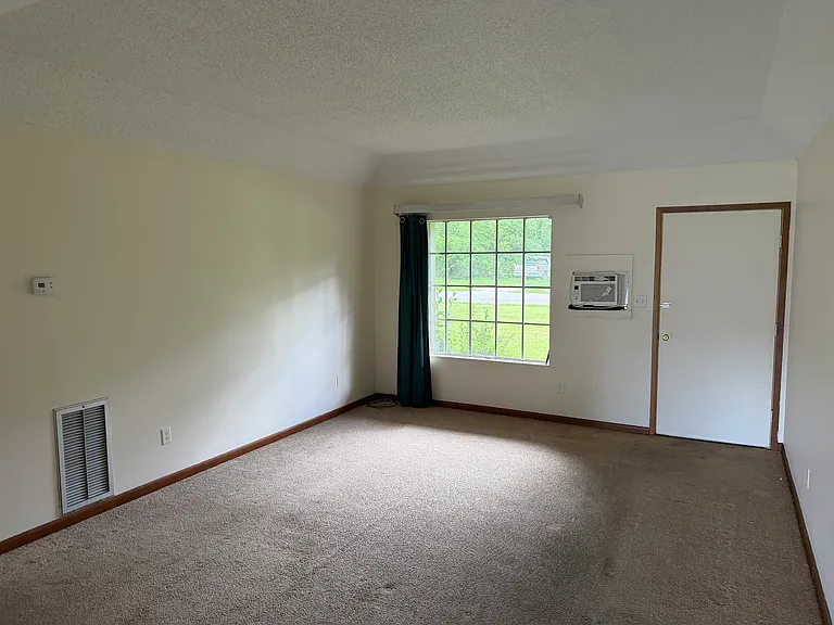 415-417 W Orchid Ave — Photo 9