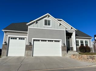 598 W Regent Garden Ln, Bluffdale, UT 84065