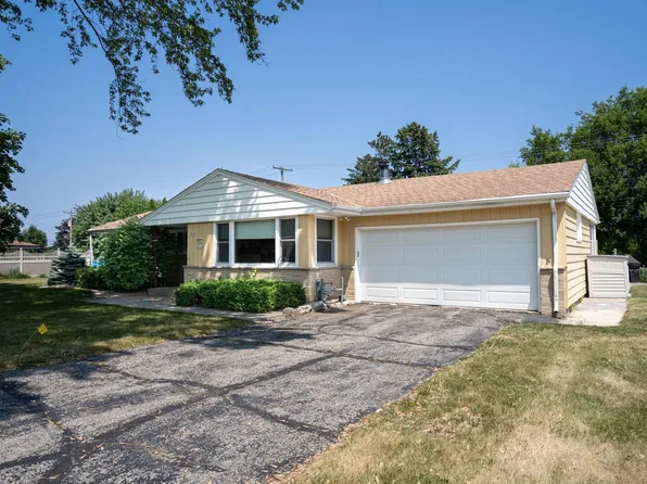W220N3436 Bonnie LANE, Pewaukee, WI 53072