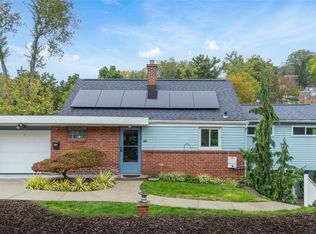 198 Lynn Dr, Pittsburgh, PA