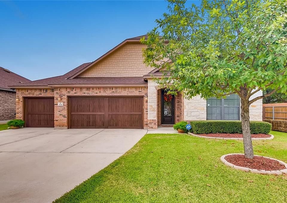 1st image of 304 Island Oak Dr