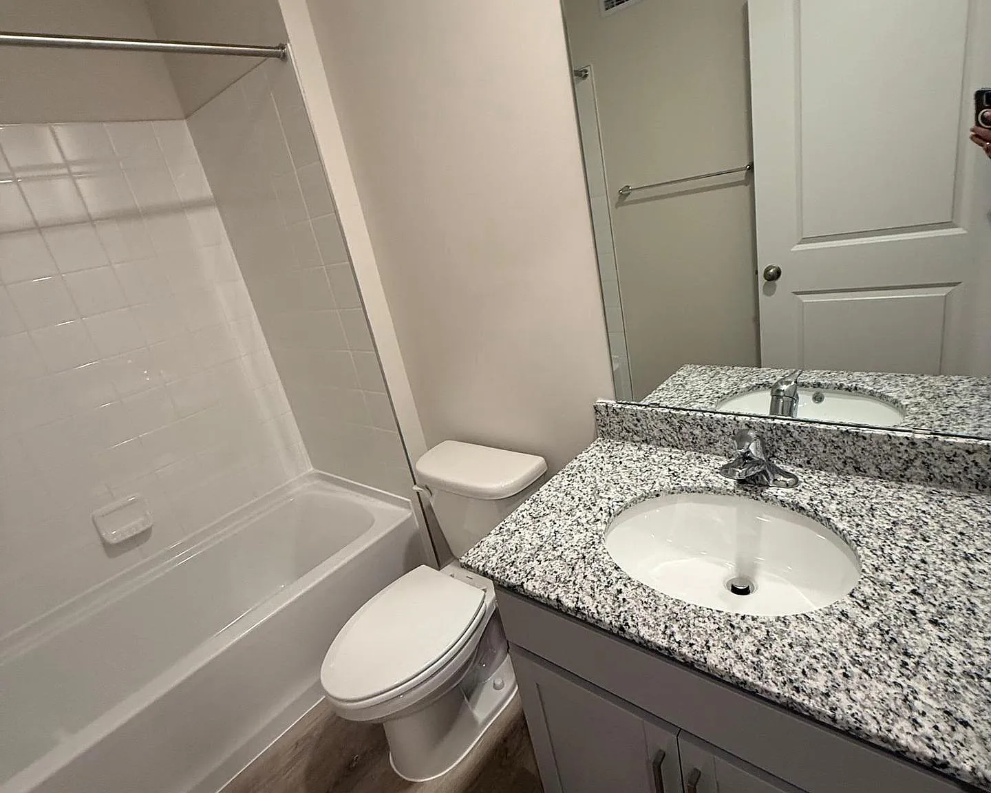 4 bed, 3.5 bath, 1889 sqft, $2,199 — Photo 4