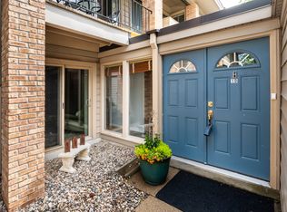6308 Barrie Rd APT 1D, Edina, MN 55435