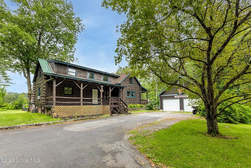 4th image of 168 Rockwell Road