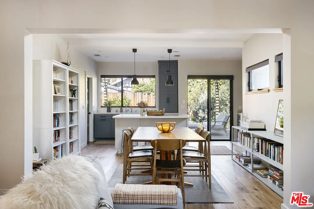 2 bed, 1.0 bath, $6,995 — Photo 2