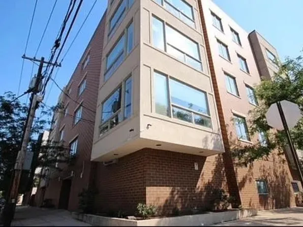 635 6th St #2C, Hoboken, NJ 07030