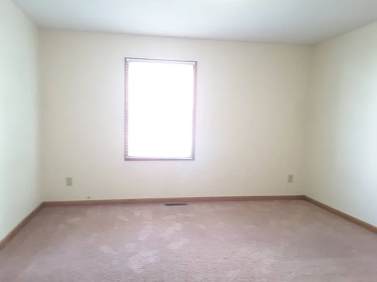 216 Stonewall Ct — Photo 42