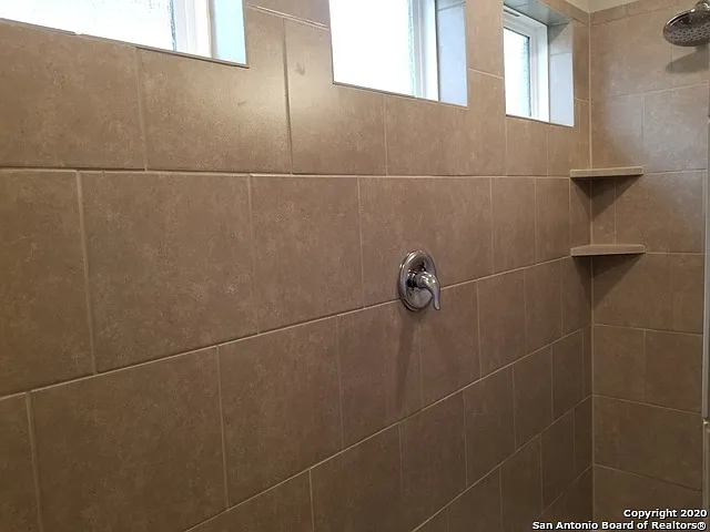6035 Akin Pl — Photo 11