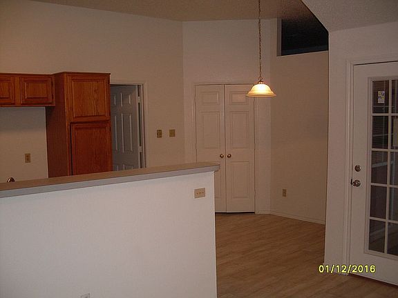 3rd image of 1208 Graves Ct