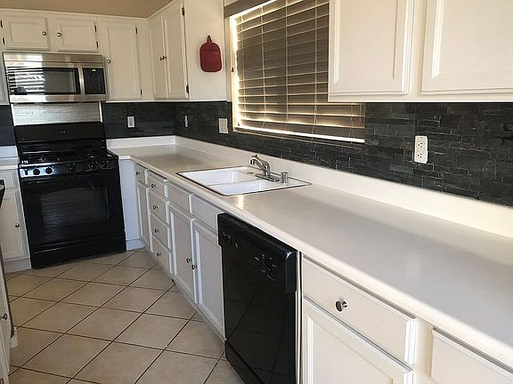 3rd image of 5215 Coleman St