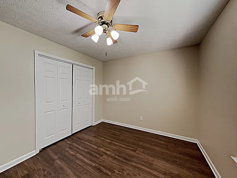 416 Hancock St — Photo 17