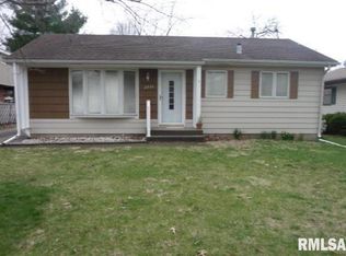 2955 9th St, Moline, IL 61265