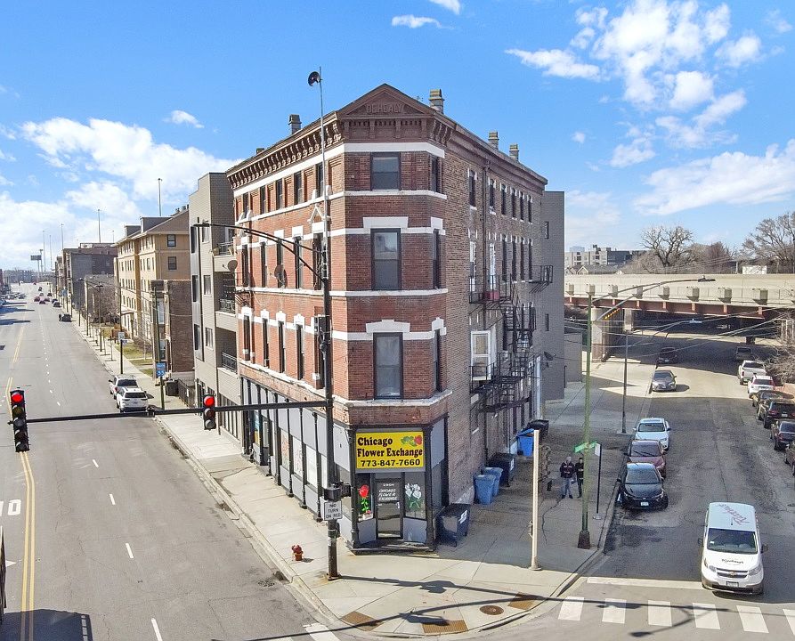 1st image of 2904 S Archer Ave