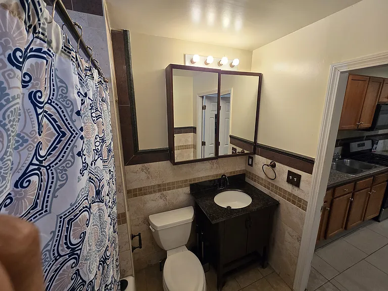 147 W Douglass St #1 — Photo 11