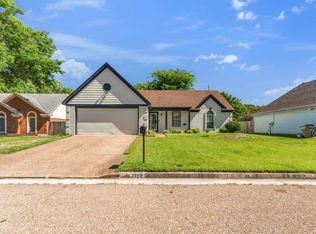 7122 Market Square Dr, Memphis, TN 38125