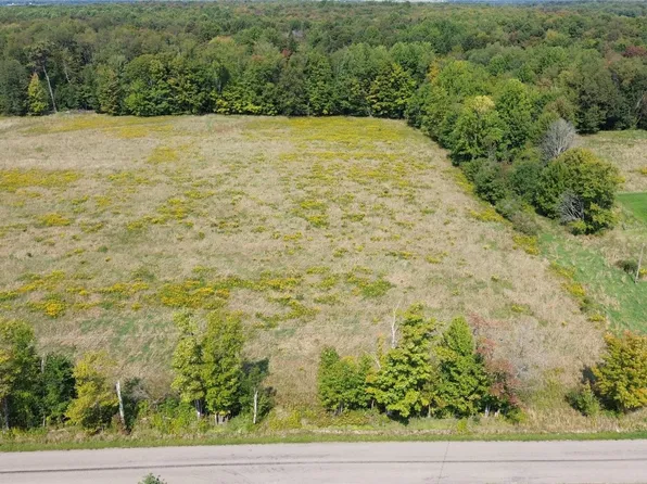 W Stancliff Rd, Girard, PA 16417