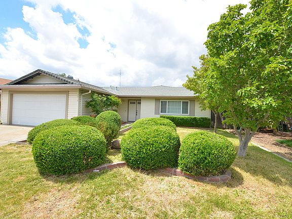 2nd image of 3916 Thornhill Dr