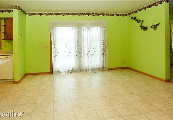 20150414191200783776000000-o