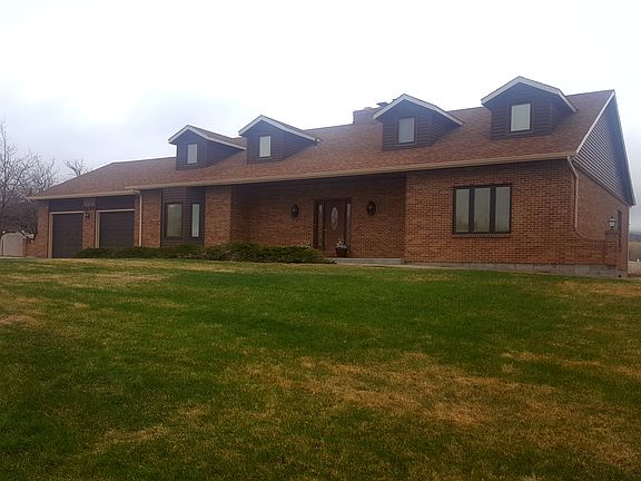 Amazing lawn all around home
