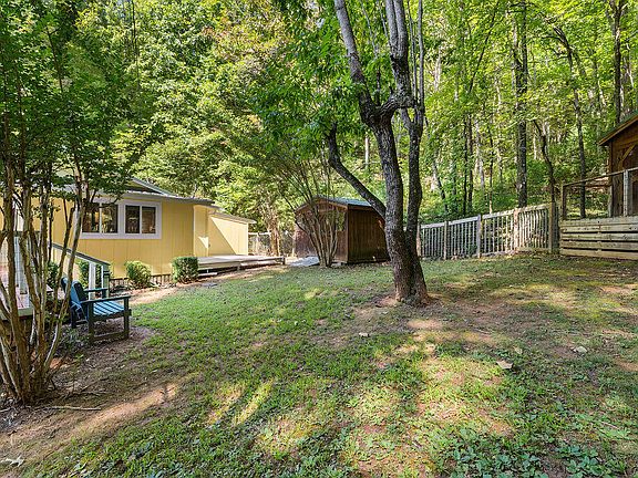 3rd image of 71 Watauga Heights Rd