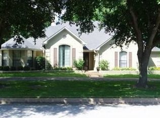 6900 Hollytree Cir, Tyler, TX 75703