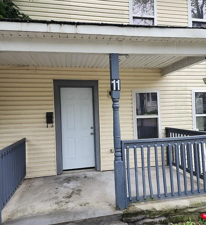 11 Lafayette St