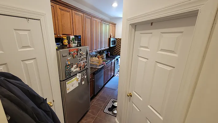 Rented by New York Dwellings LLC | media 27