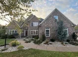 6444 S Pebble Pointe Ct, Newburgh, IN 47630