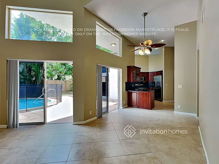 4433 NW 67th Ave — Photo 6