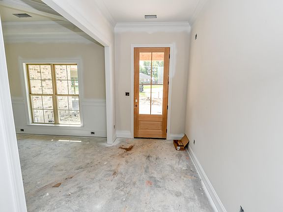 4th image of 102 Rinns Way