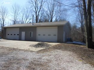 6184 Woodmoor Dr, Burton, MI