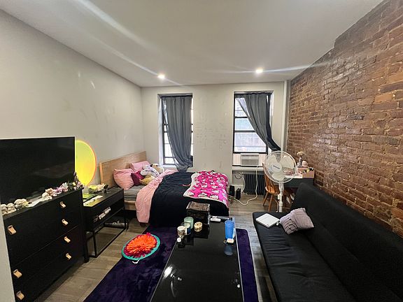5th image of 444 E 78th St APT 4