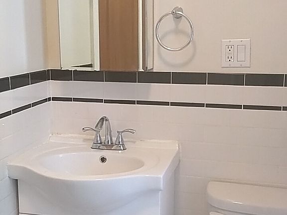 4th image of 120 E 82nd St APT 6
