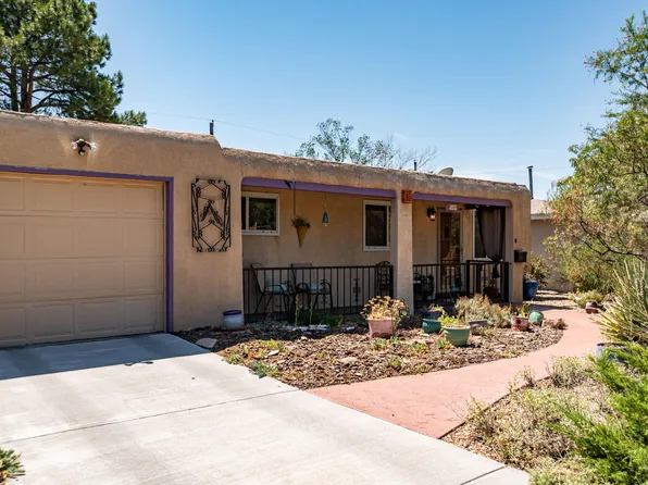 5604 Arvilla Ave NE, Albuquerque, NM 87110