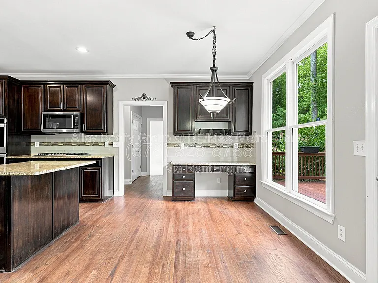 6725 Ridgefield Dr — Photo 11