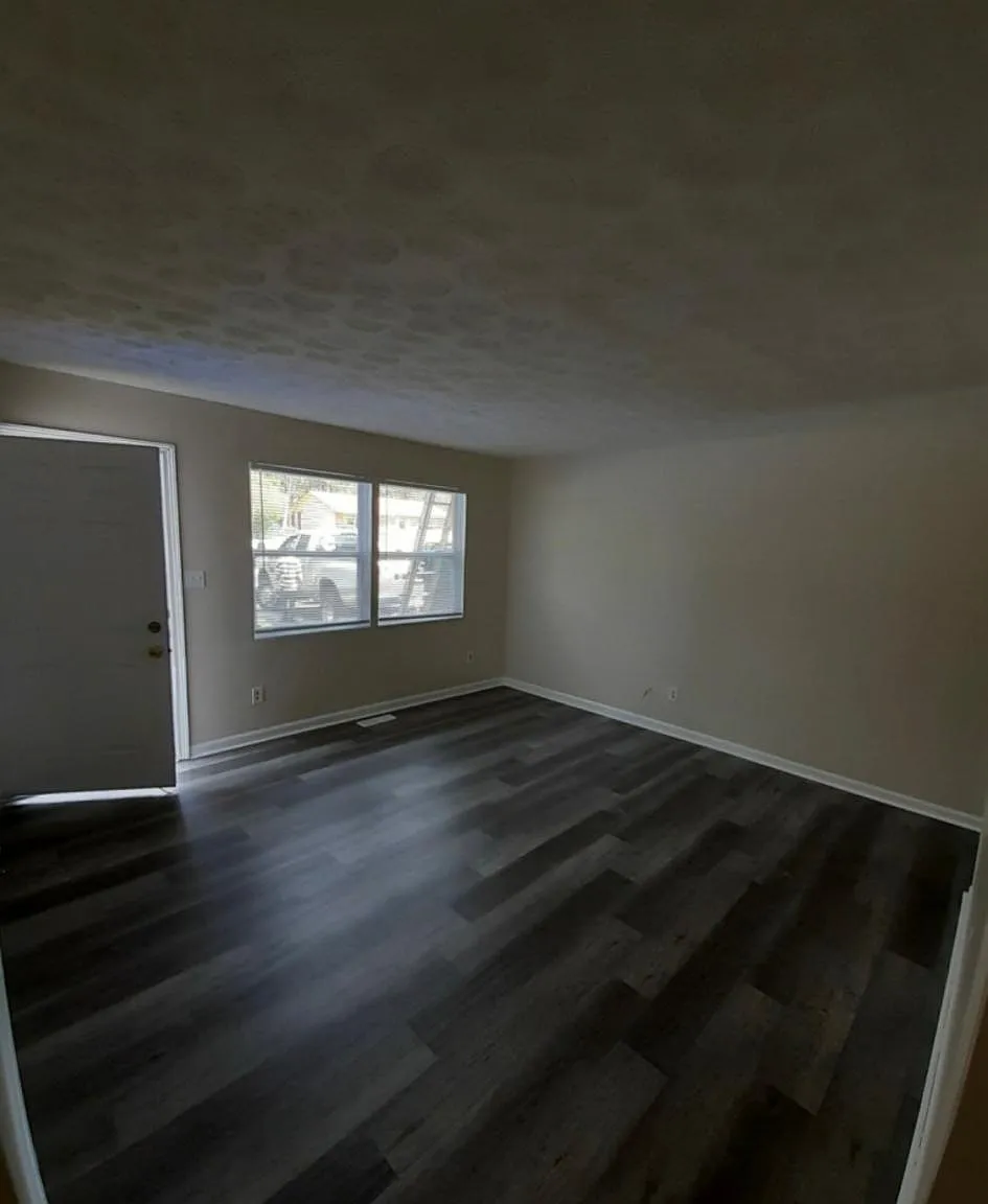 665 Aubrey Dr — Photo 1