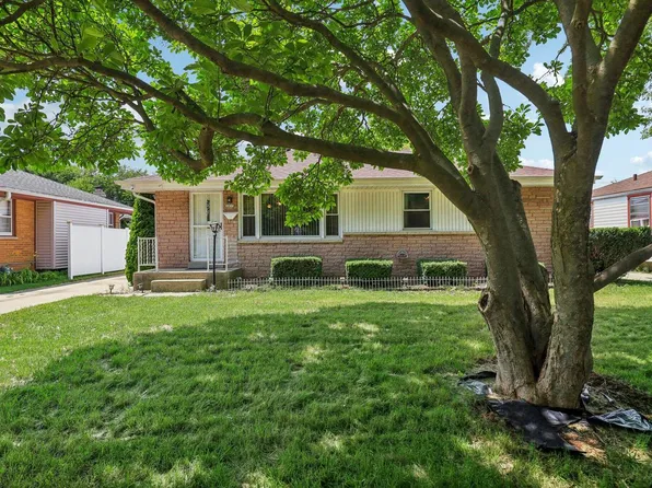 5855 North 80th STREET, Milwaukee, WI 53218