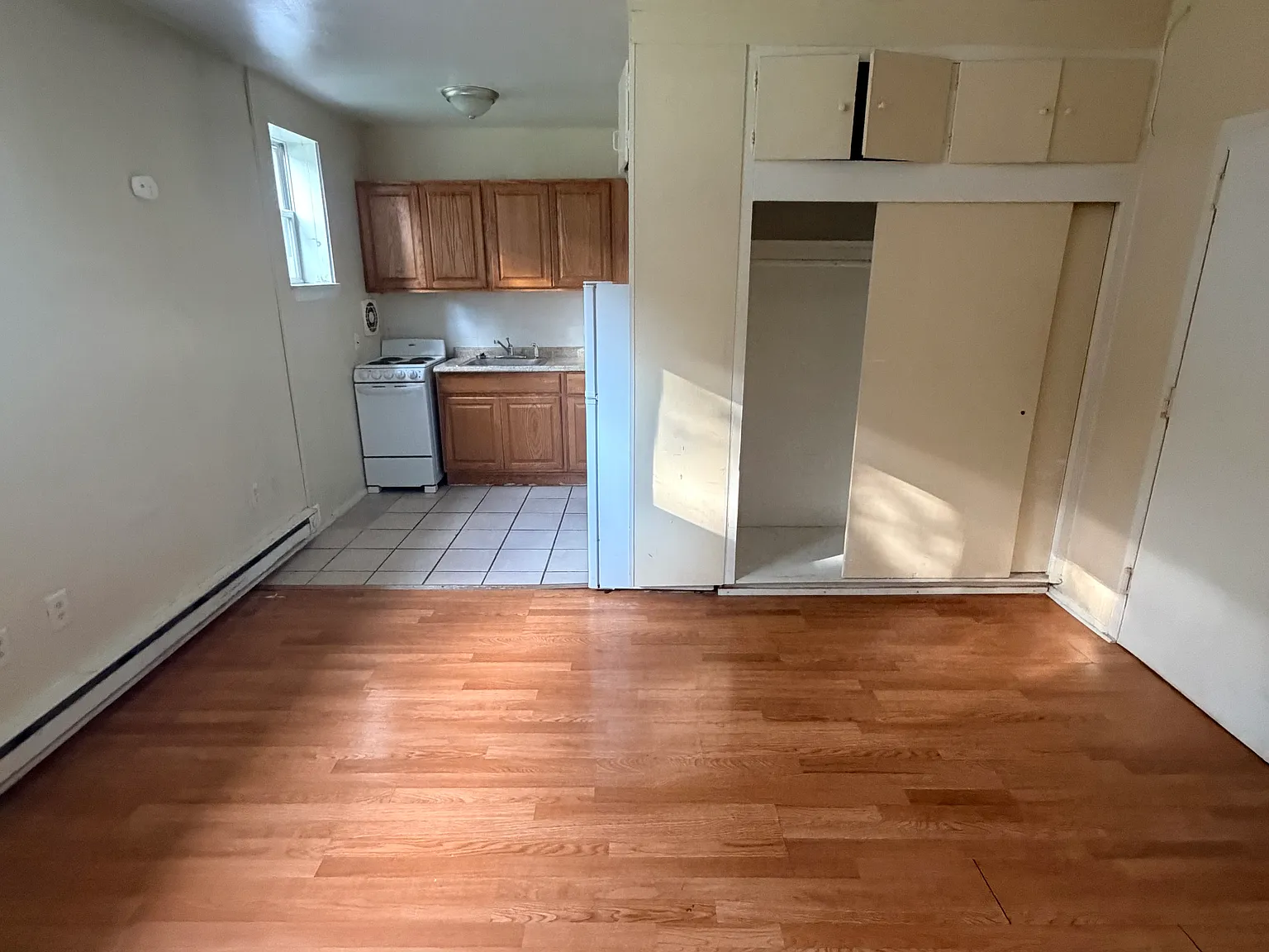 Studio, $1,100 — Photo 1