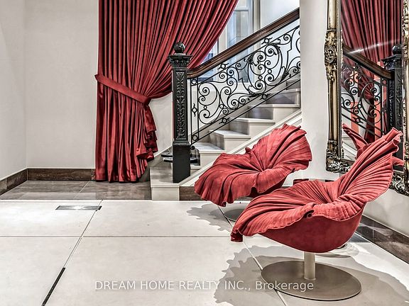 5th image of 197 Yonge St #1701